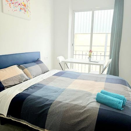 Apartamentos Aeropuerto Valencia Manises Kültér fotó