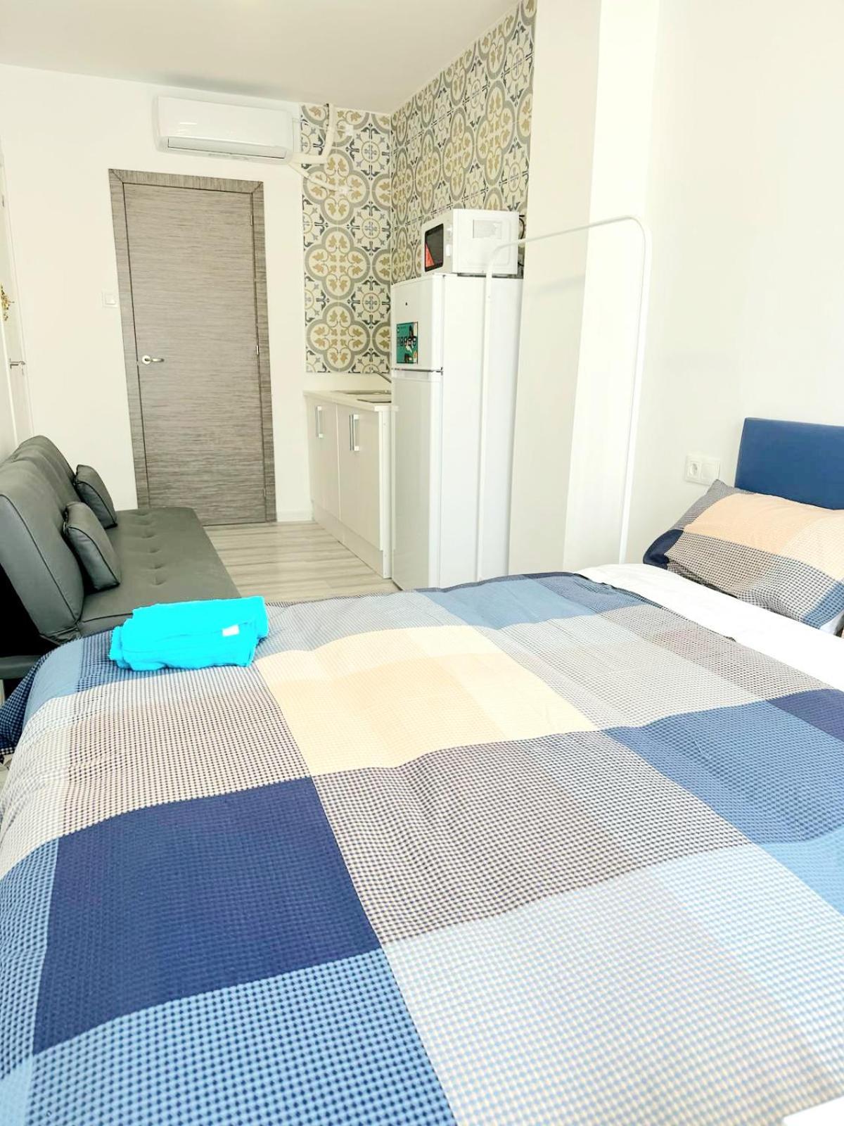 Apartamentos Aeropuerto Valencia Manises Kültér fotó