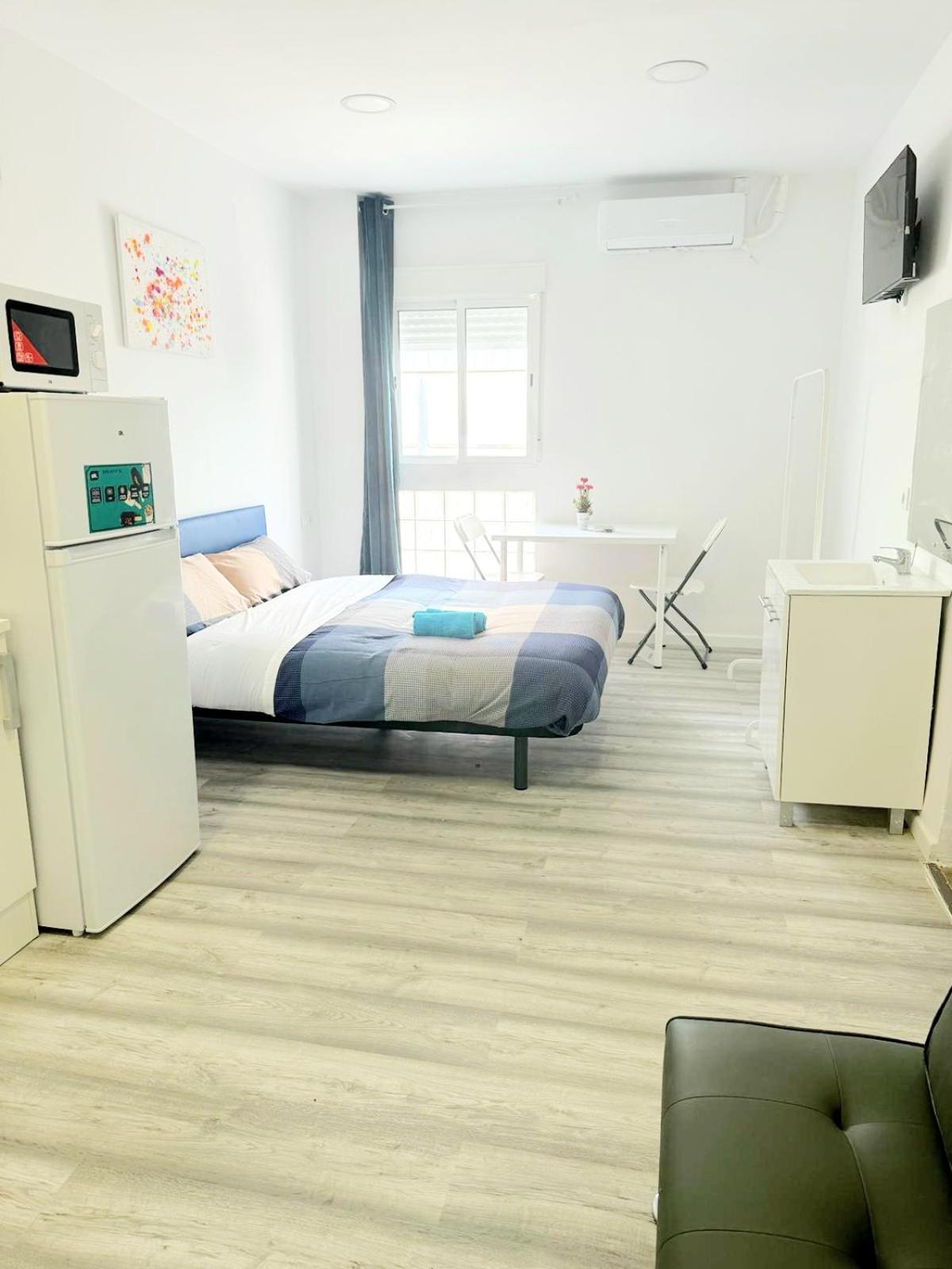 Apartamentos Aeropuerto Valencia Manises Kültér fotó